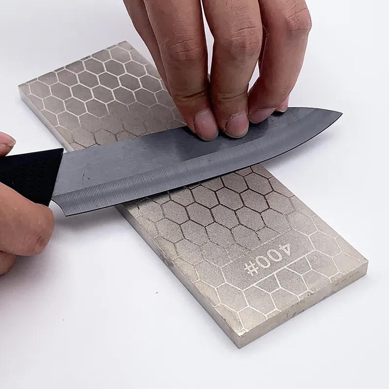 How to use a diamond sharpening stone? 