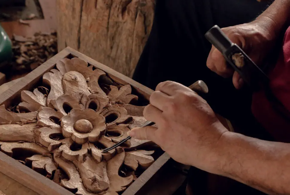 wood carving 11